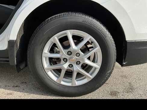 Used 2023 Chevrolet Equinox LS w/ LS Convenience Package AWD/4WD image 15