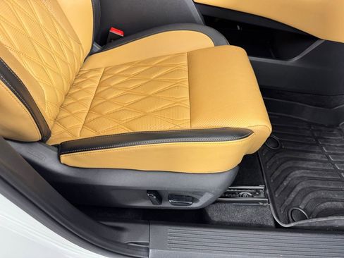 Used 2023 Nissan Rogue Platinum w/ Platinum Premium Package image 34