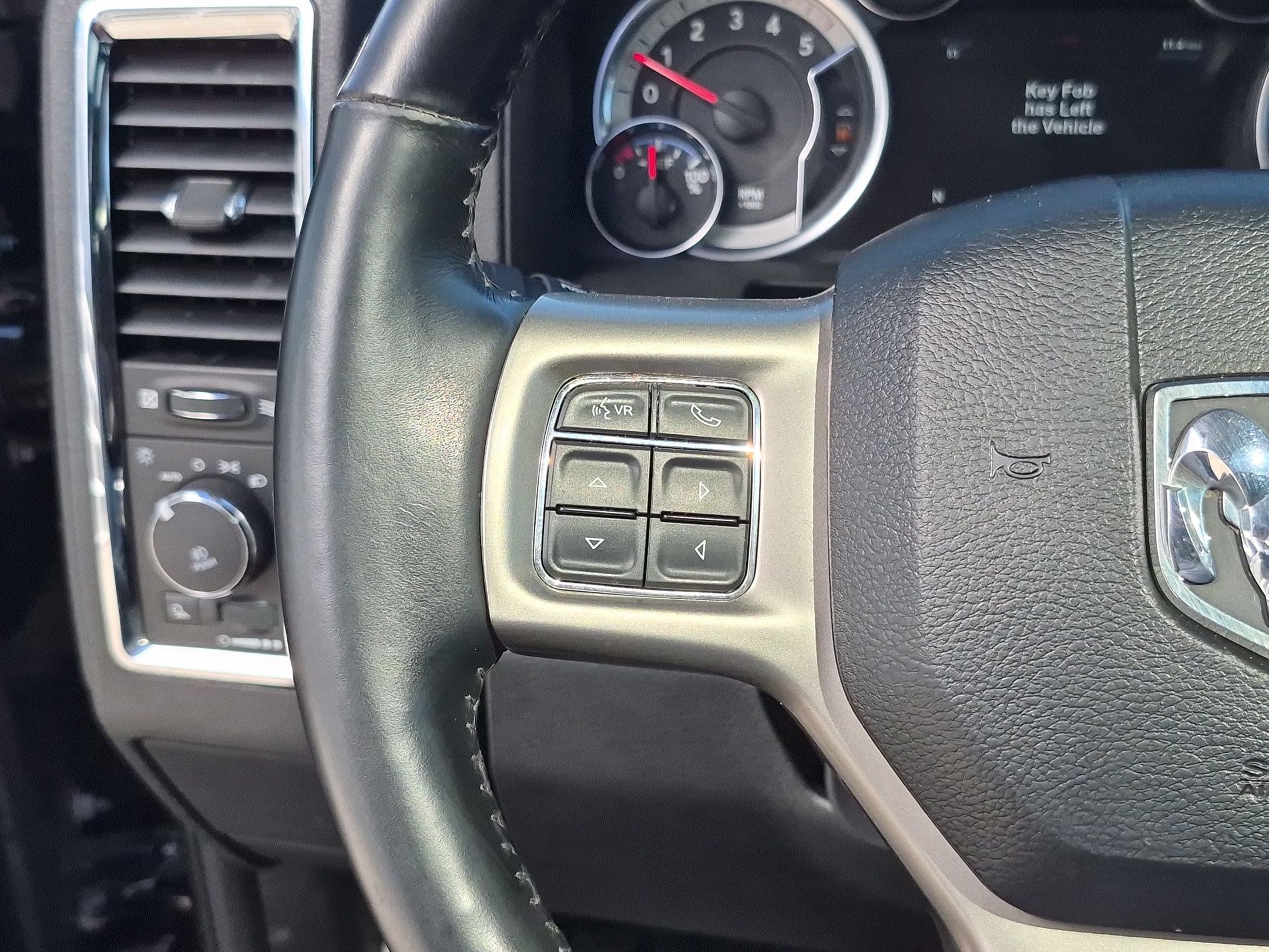 Used 2017 RAM 2500 Laramie AWD/4WD image 18