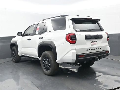 New 2026 Toyota 4Runner SR5 image 3
