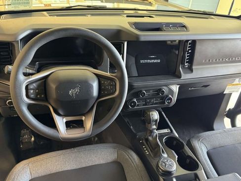 New 2025 Ford Bronco 4-Door image 14