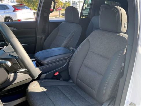 Used 2024 Chevrolet Traverse LS image 21