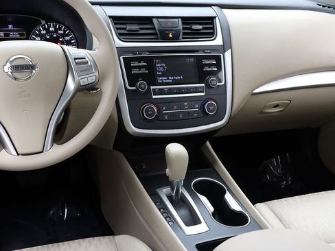 Used 2016 Nissan Altima 2.5 S w/ Power Driver Seat Package image 14