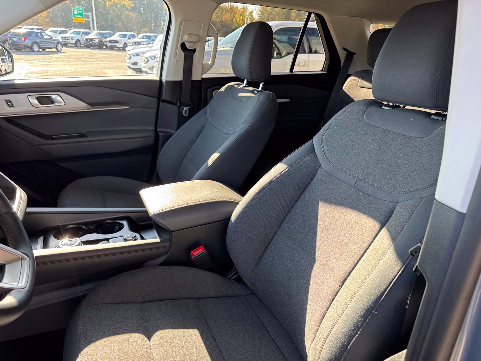 Certified 2025 Ford Explorer Active AWD/4WD image 25