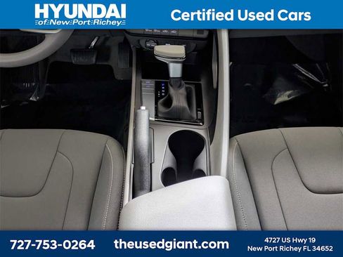 Certified 2024 Hyundai Elantra SEL image 19