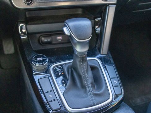Used 2025 Kia Seltos S FWD image 14