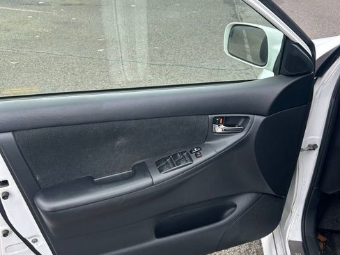 Used 2005 Toyota Corolla S image 11