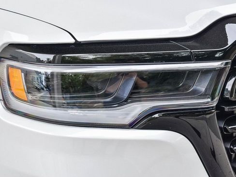 New 2025 RAM 1500 Limited image 8