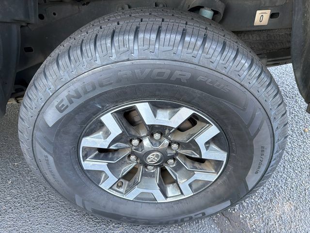 Used 2016 Toyota Tacoma TRD Off-Road w/ Premium & Technology Package RWD image 19