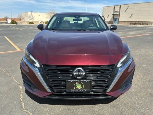 Certified 2024 Nissan Altima 2.5 SV FWD image 9
