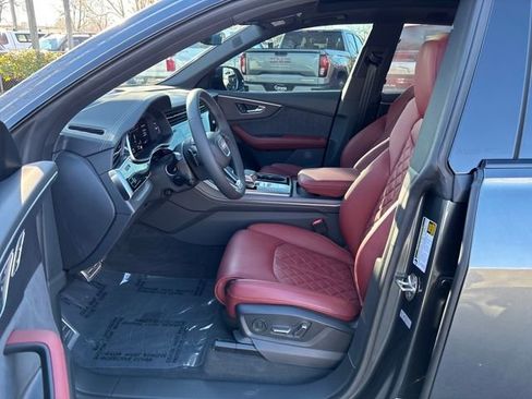 Used 2025 Audi SQ8 Premium Plus image 11