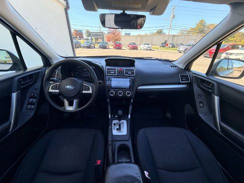 Used 2017 Subaru Forester 2.5i Premium image 24