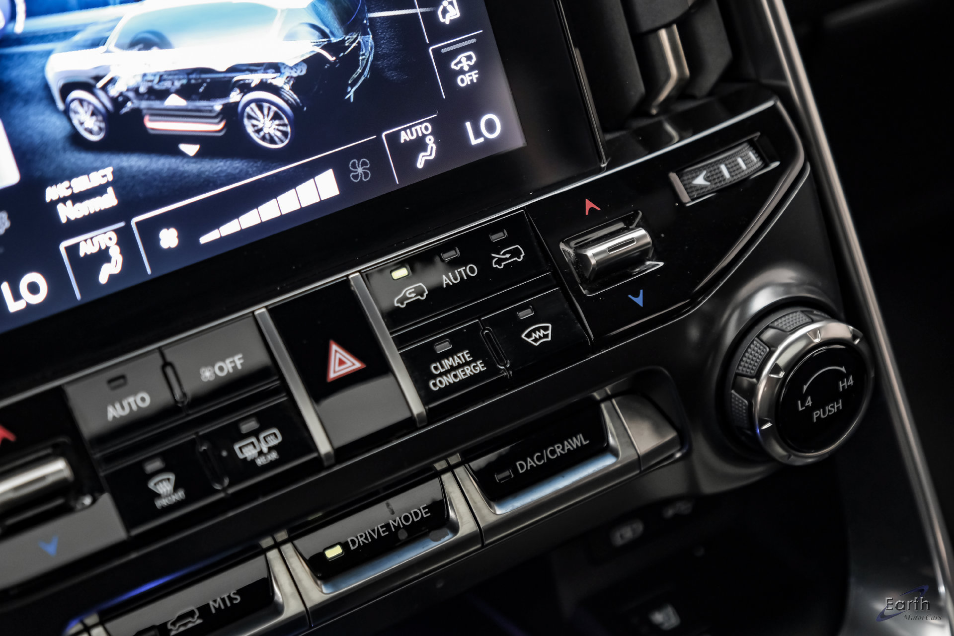 Used 2023 Lexus LX 600 4WD w/ Accessory Package (Z1) image 62