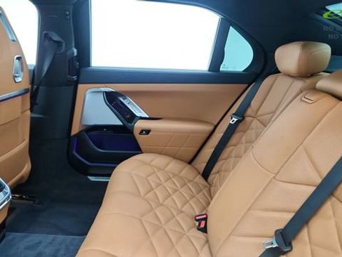 Used 2023 BMW 740i RWD image 28
