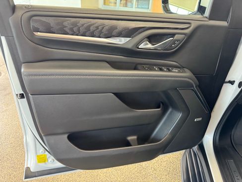 Used 2024 GMC Yukon XL Denali w/ Advanced Technology Package AWD/4WD image 19
