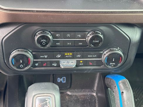 Used 2022 Ford Bronco Outer Banks image 31