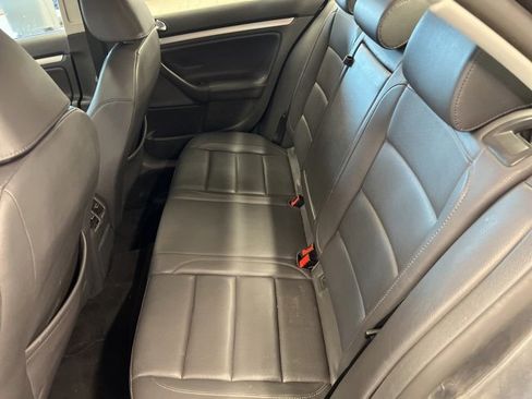 Used 2009 Volkswagen Jetta TDI image 25