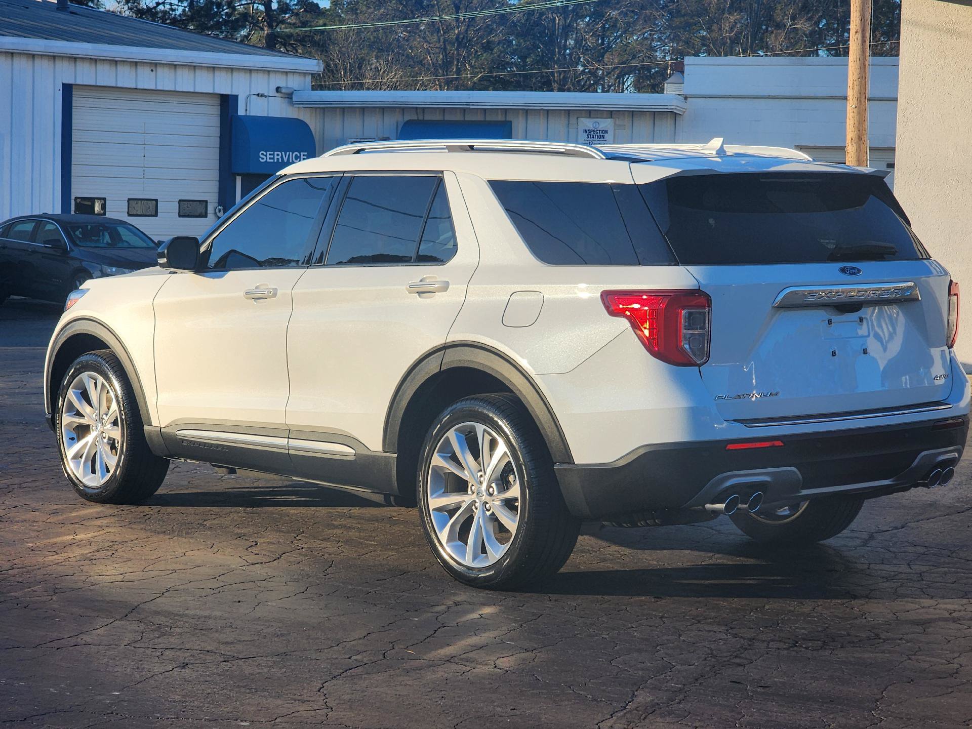 Used 2016 Ford Explorer Sport w/ Equipment Group 401A AWD/4WD image 3