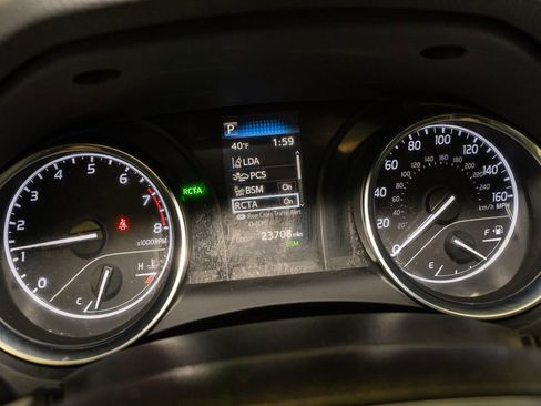 Certified 2020 Toyota Camry SE image 16