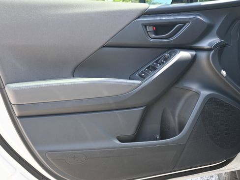 Certified 2025 Subaru Crosstrek 2.0i Premium image 14