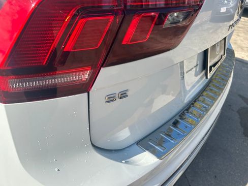 Used 2023 Volkswagen Tiguan SE R-Line image 32