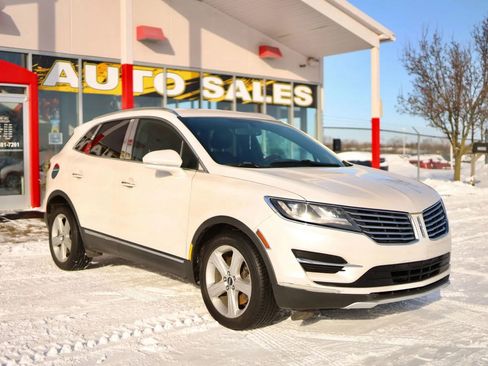 Used 2016 Lincoln MKC Premiere image 3