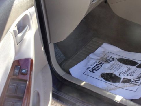 Used 2006 Toyota Corolla CE image 2