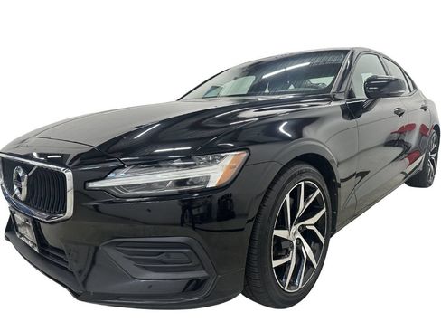Used 2020 Volvo S60 T5 Momentum FWD image 7