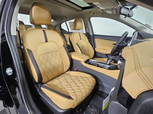 New 2025 Nissan Sentra SV w/ SV Premium Package image 14