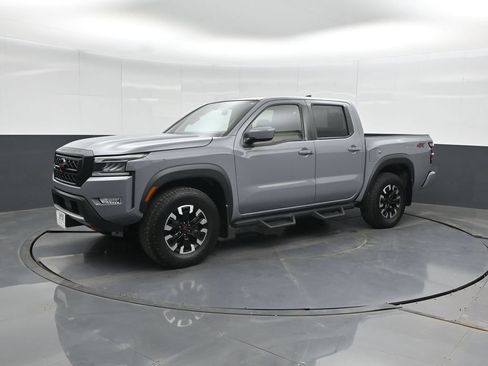 Used 2022 Nissan Frontier PRO-4X w/ Off-Road Protection Package AWD/4WD image 6