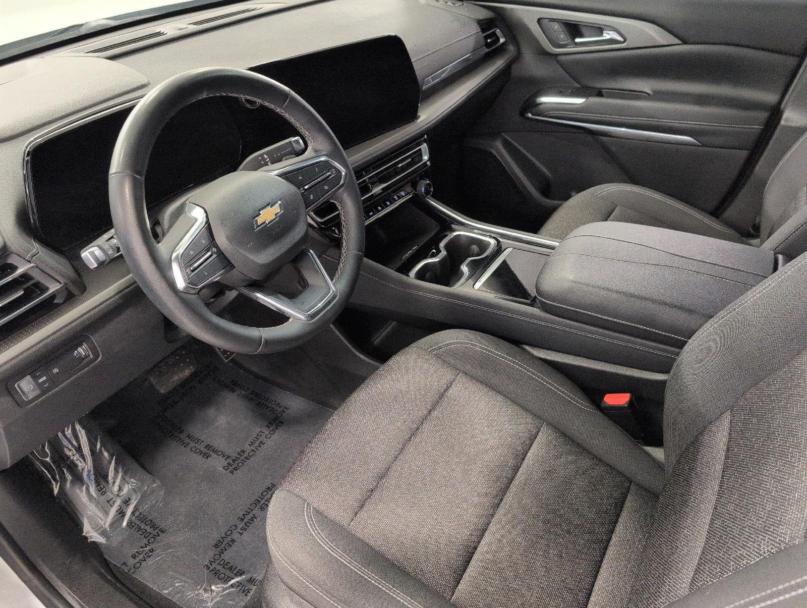 Certified 2024 Chevrolet Traverse LT w/ LPO, Floor Liner Package FWD image 7