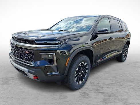 New 2025 Chevrolet Traverse Z71 w/ Driver Confidence Package image 4