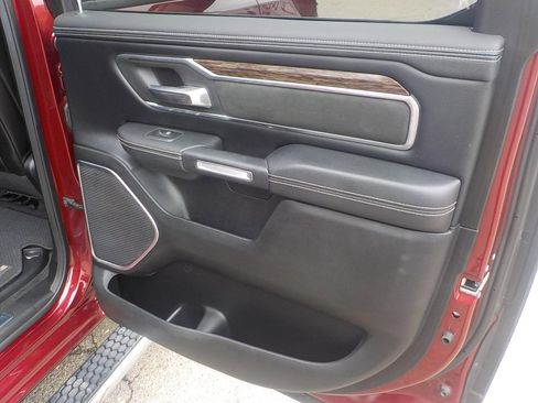 Used 2019 RAM 1500 Laramie image 9