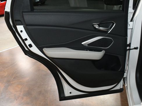 Used 2025 Acura RDX SH-AWD image 43