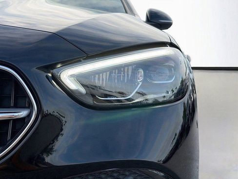 Used 2025 Mercedes-Benz C 300 Sedan image 9