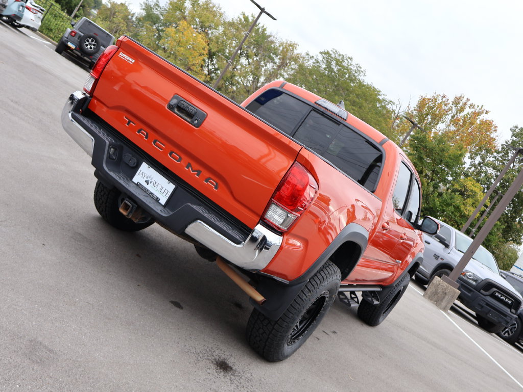 Used 2016 Toyota Tacoma TRD Off-Road w/ Towing Package AWD/4WD image 7