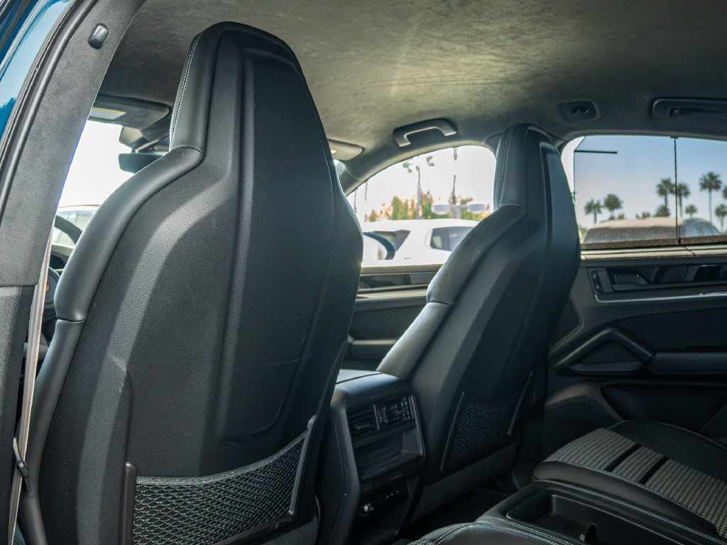 Certified 2024 Porsche Cayenne S AWD/4WD image 17