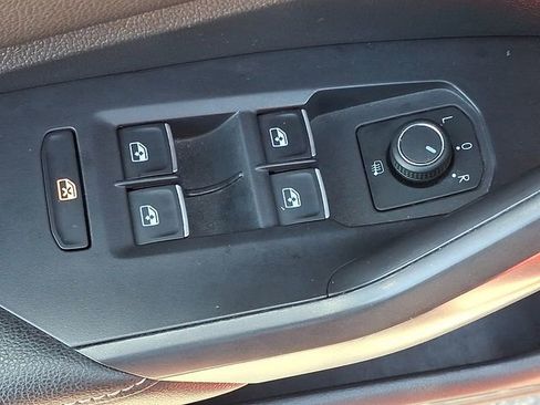 Used 2022 Volkswagen Jetta SE FWD image 22