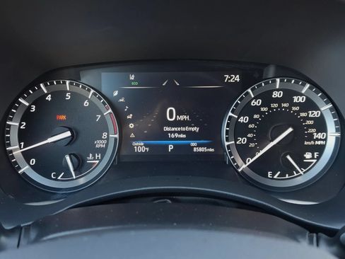 Used 2021 Toyota Highlander XLE FWD image 23