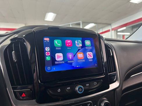 Used 2020 Chevrolet Traverse LT FWD image 23