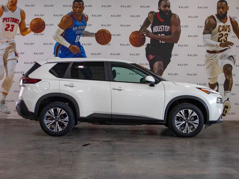 Used 2023 Nissan Rogue SV AWD/4WD image 17