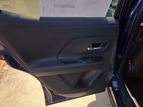New 2026 Nissan Kicks SR w/ SR Premium Package FWD image 12