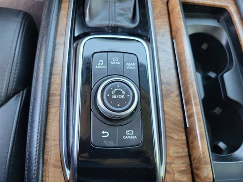 Used 2021 Nissan Armada SL w/ Captain's Chairs Package AWD/4WD image 39