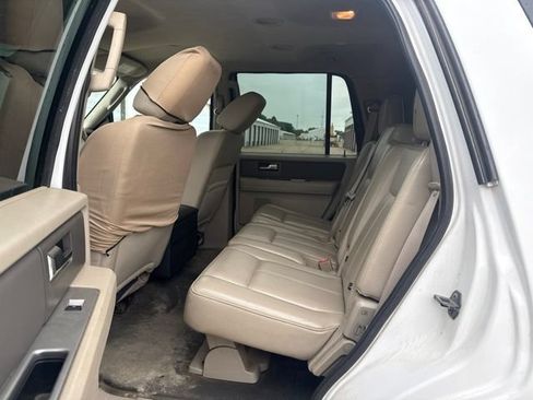 Used 2010 Ford Expedition XLT AWD/4WD image 3