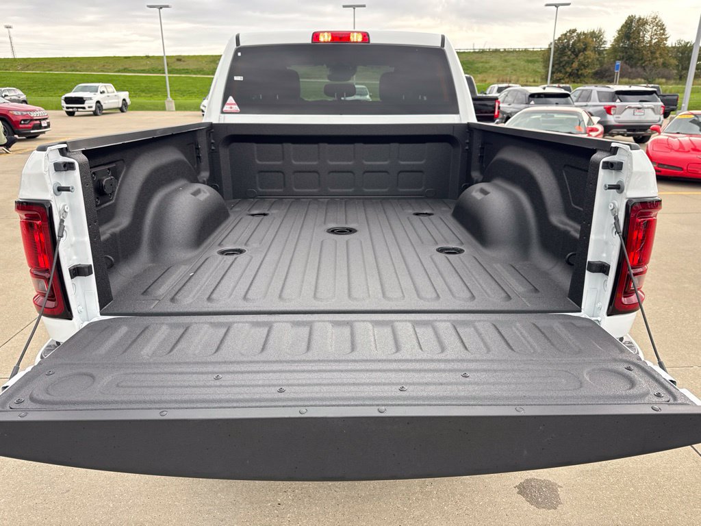 New 2027 RAM 3500 Big Horn AWD/4WD image 30