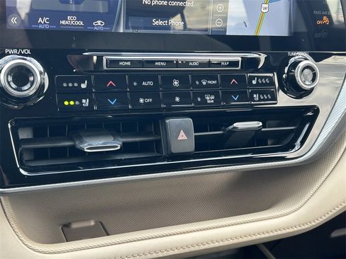 Certified 2022 Toyota Highlander Platinum image 35