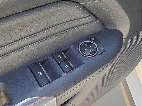 Used 2024 Ford Mustang Premium image 19