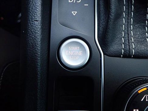 Used 2022 Volkswagen Atlas Cross Sport SEL Premium R-Line image 26