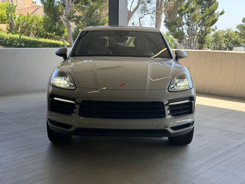 Certified 2023 Porsche Cayenne AWD/4WD image 17