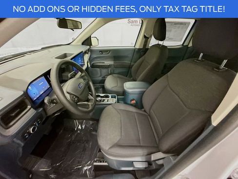 New 2025 Ford Maverick XL image 19